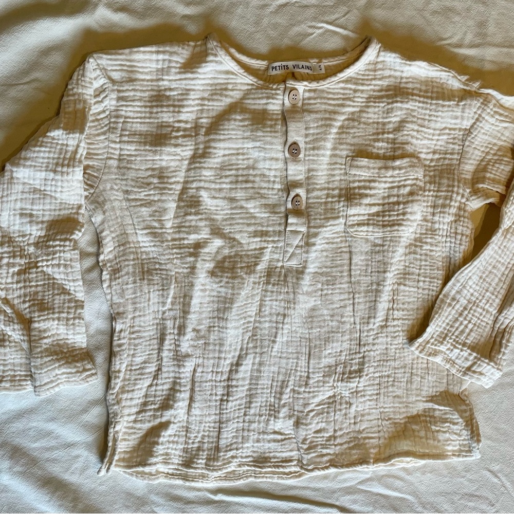 Petits Villains cotton gauze long sleeve cream top, size 4/5 kids